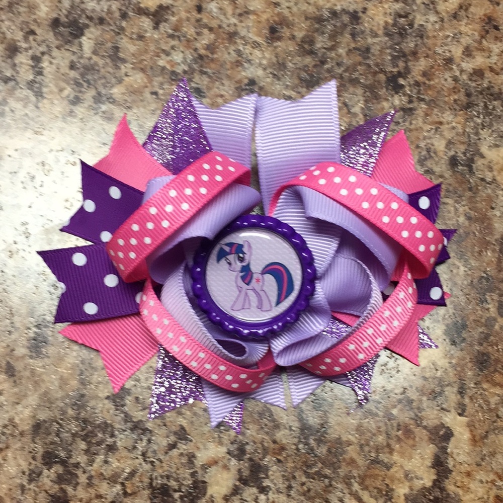 Hair bow